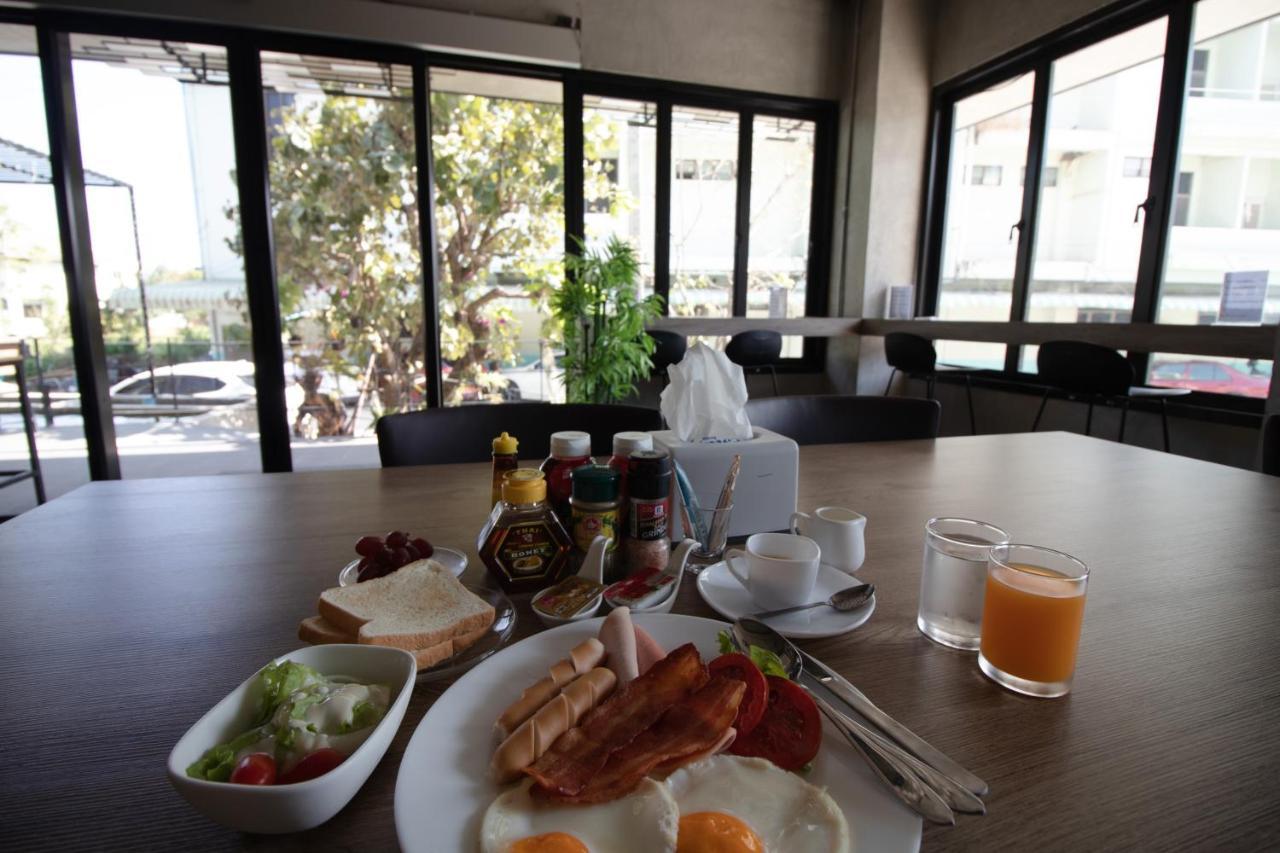 Rabbit Hotel Phimai Екстер'єр фото